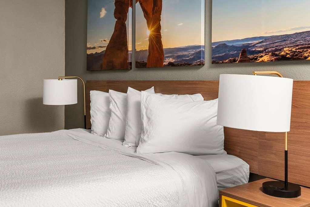 Days Inn By Wyndham Albuquerque Northeast Room photo